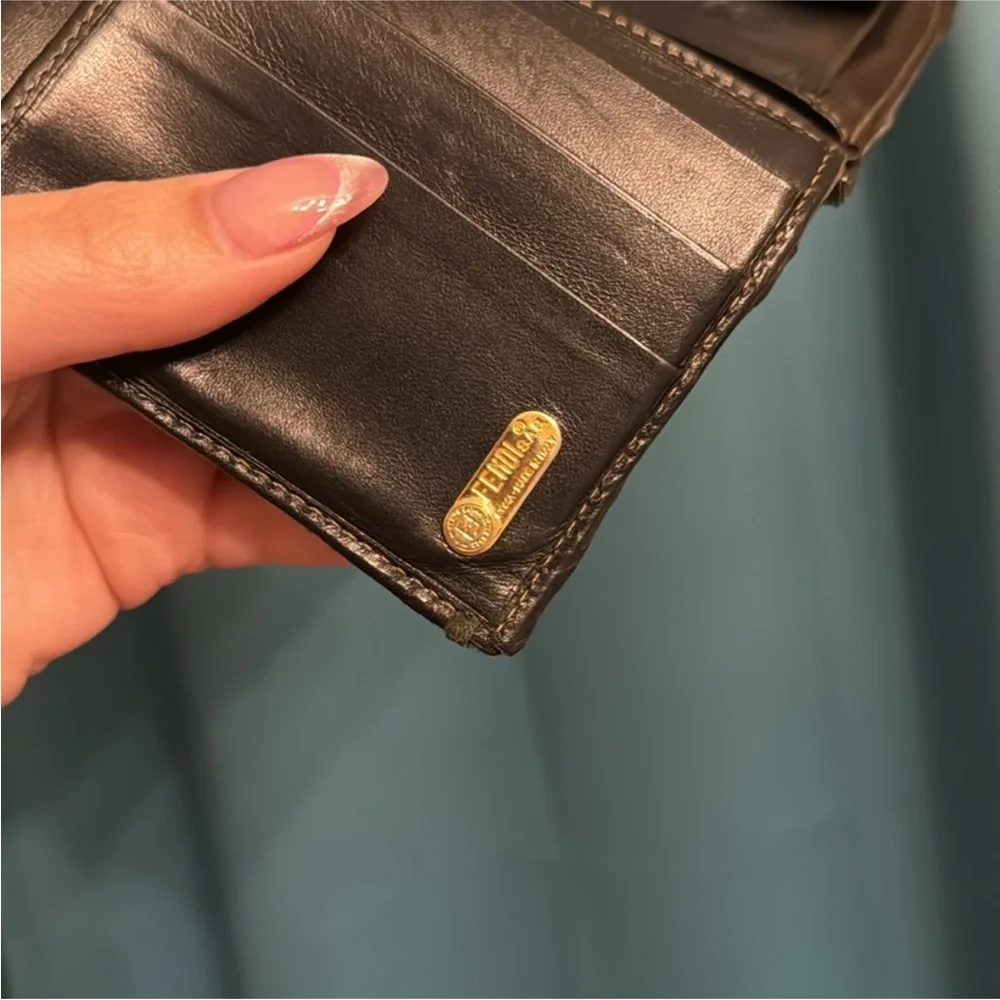 Fendi Black and Brown Logo Wallet - Picture 15 of 15